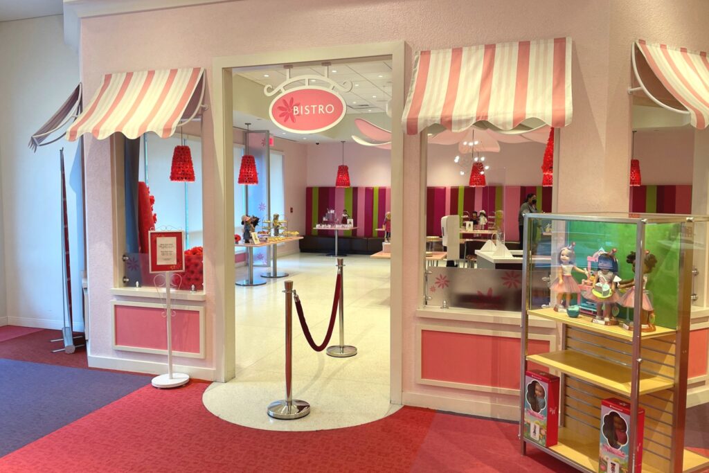 Chá da Tarde com as Bonecas